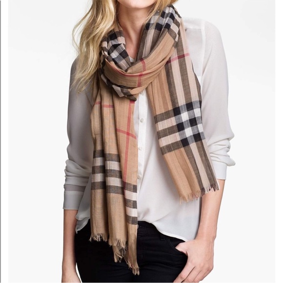 Burberry Giant Check Wool Silk Scarf. - Picture 16 of 16